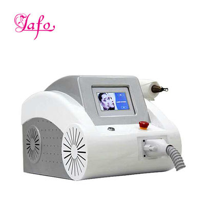 Venta caliente Q conmutado ND YAG láser / 532 & 1064 & 1320nm Yag láser máquina de eliminación de tatuajes precio / láser de carbono máquina de peeling